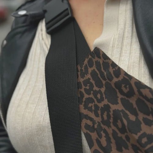 Cadeau Noël parent bébé – porte-bébé Kidee léopard confortable et tendance