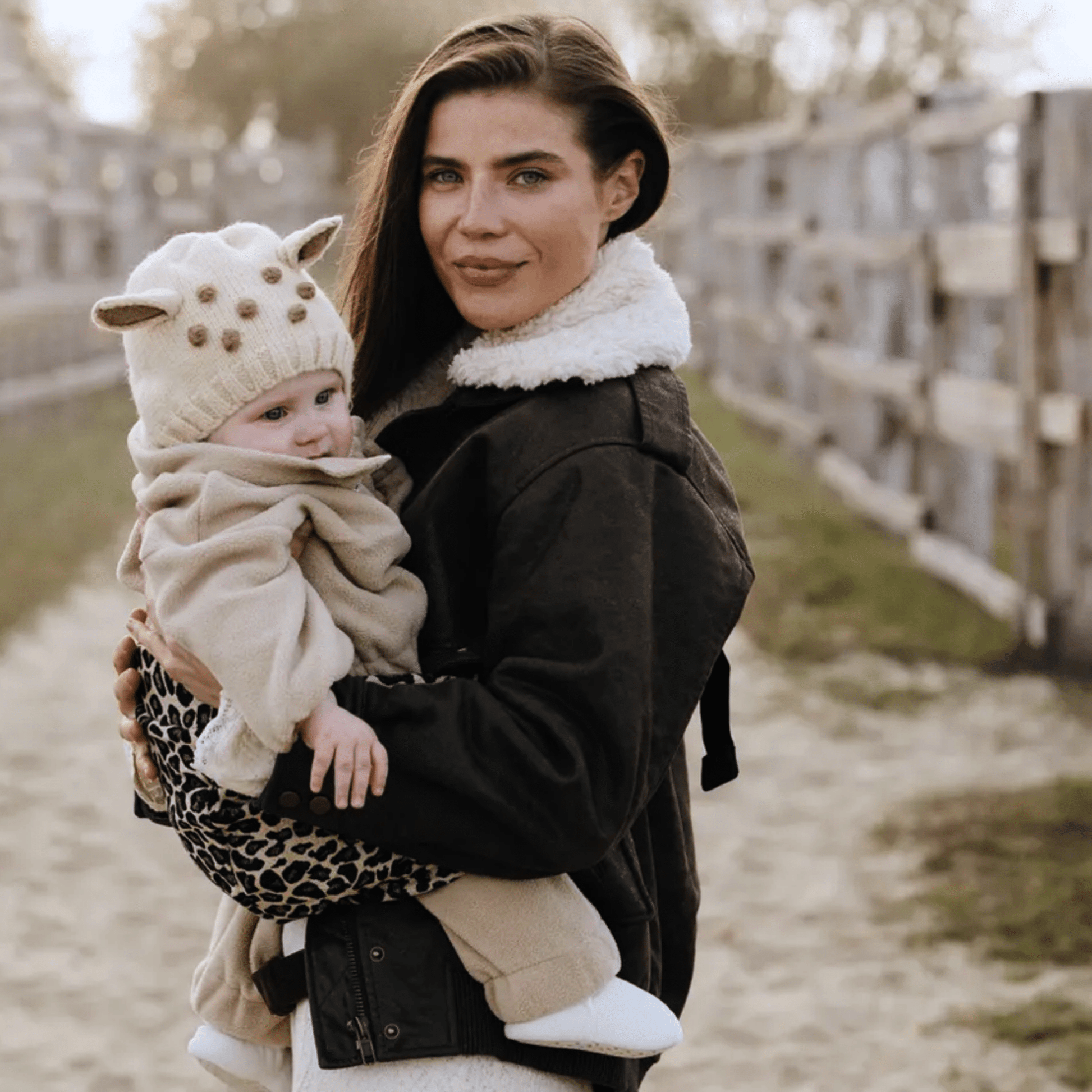 Porte bébé latéral - Léopard Beige - KIDEE