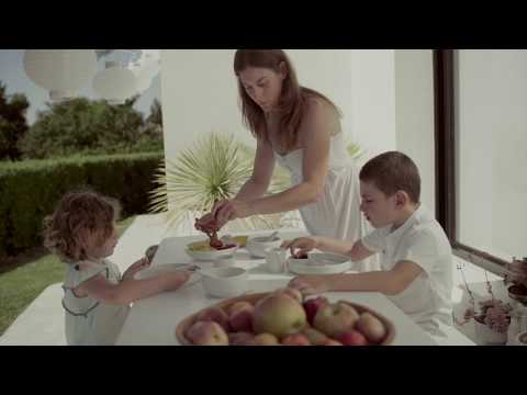 Video de la marque play and store, disponbile en France sur kidee.fr , un site de vente d'accessoires de voyage pour parents et enfants.